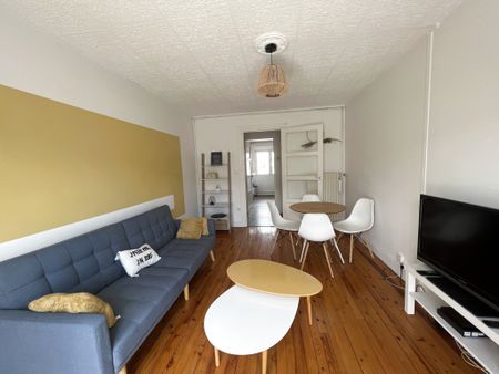 Location Appartement 4 pièces 63m² ST ETIENNE 42000 - Photo 2