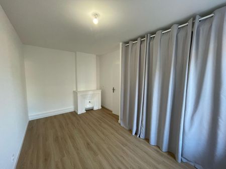 Location Appartement 4 pièces 71m² UNIEUX 42240 - Photo 3