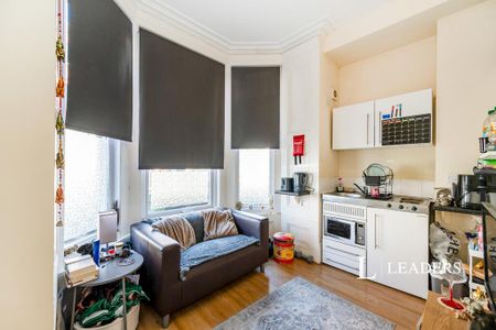 Studio to rent - Photo 5