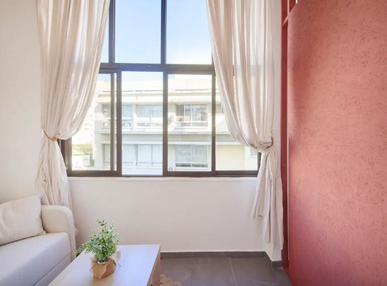 Calçada Necessidades, Lisbon, Lisbon 1350-177 - Photo 1