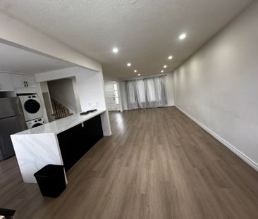 For Lease - 61 Shellamwood Trail Unit# Main, Toronto, Ontario - Photo 2