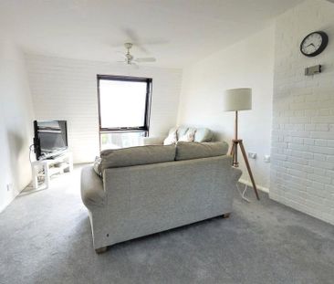 2 bedroom penthouse to rent - Photo 1