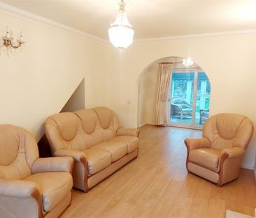 3 bedroom Detached house to rent - Photo 4