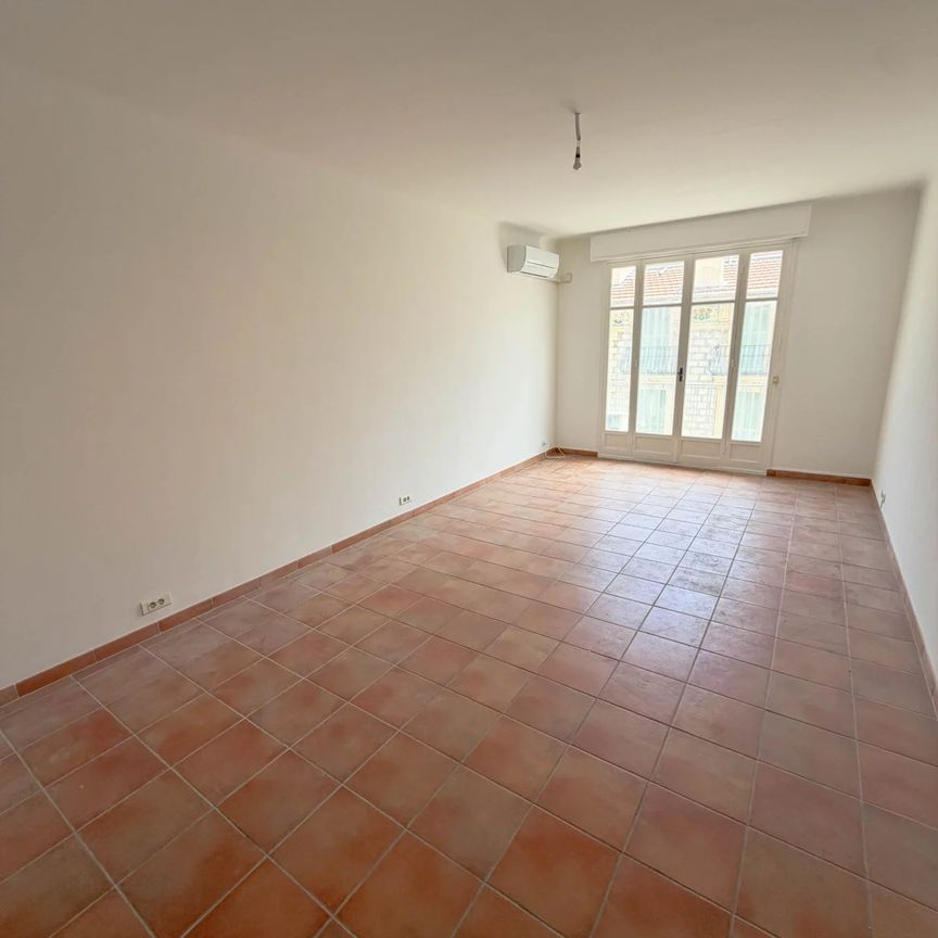 Location Appartement 2 pièces 62m² NICE 06000 - Photo 1