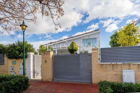 4 room luxury House for rent in Bétera, Valencia - Photo 3