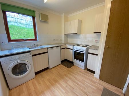 2 bedroom flat to rent - Photo 5