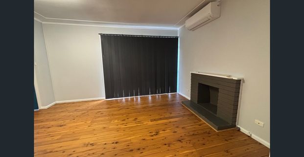 Three Bedroom Home in Central Location - Photo 1