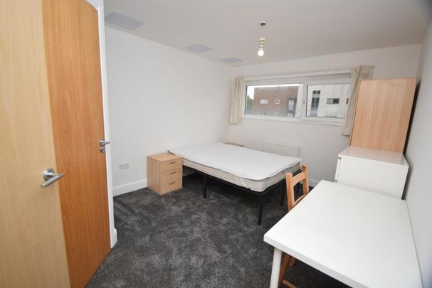 3 bedroom flat to rent - Photo 1