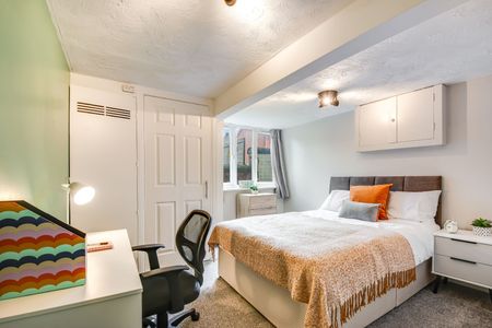 3 HESSLE STREET Leeds - LS6 1EL - Photo 4