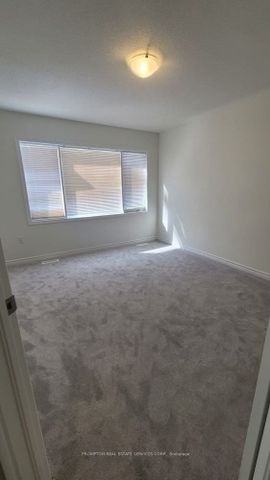 Townhouse For Lease | E8129576 - Photo 5