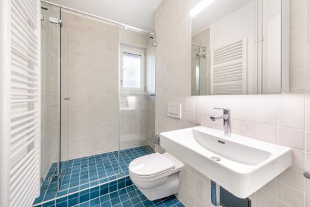 Living in the middle of the city - Photo 2