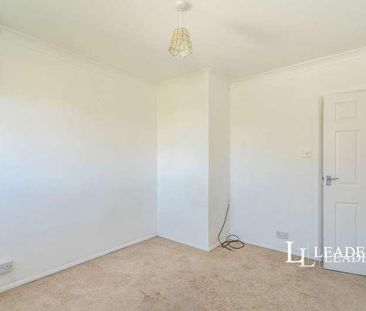 New Barn Lane, North Bersted, Bognor Regis, PO21 - Photo 2