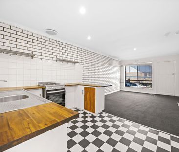 Neat One Bedroom Unit in Convenient Location - Photo 3