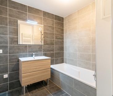 Location Appartement 3 pièces 69m² ANNECY LE VIEUX 74940 - Photo 3