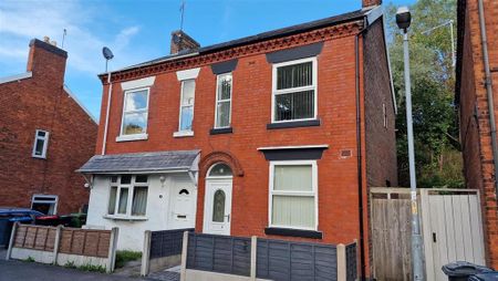 3 bedroom semi-detached house to rent - Photo 2