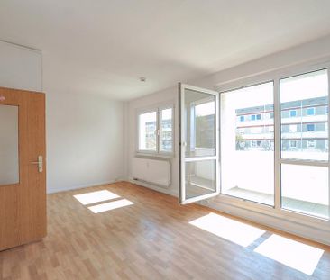 Einziehen, fertig, los - ERSTBEZUG im Februar! - Photo 2