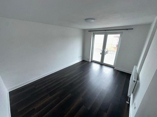 4 bedroom terraced house to rent - Photo 1