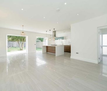 5 bedroom detached house to rent - Photo 3
