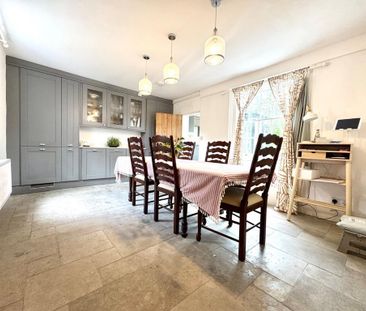 4 bedroom detached house to rent - Photo 4