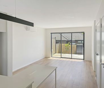 Townhouse Living - Photo 6