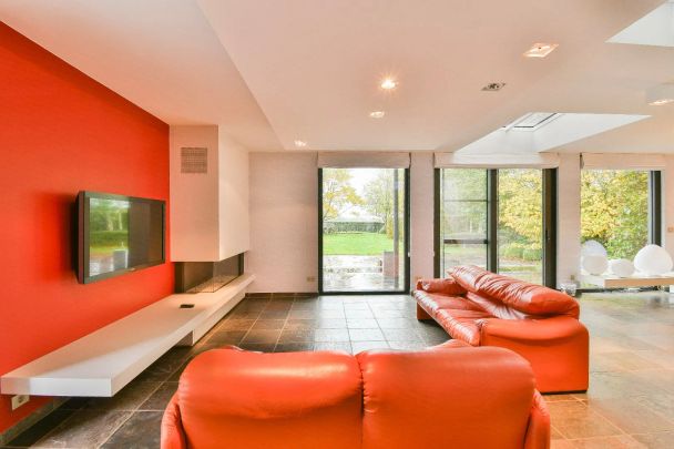 Prachtige Villa met Zwembad in het hartje van Oudenburg Te huur. - Photo 1