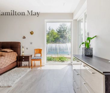 Nowoczesny parterowy dom z basenem w Nadarzynie - Photo 5