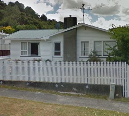 For Rent – 3 Bedroom Home in Wainuiomata - Photo 3
