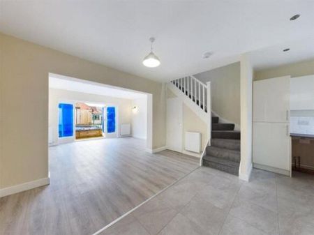 North Ives, Pontefract, West Yorkshire, WF8 - Photo 5