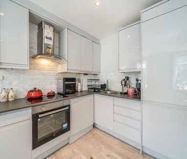 2 bedroom maisonette to rent - Photo 5