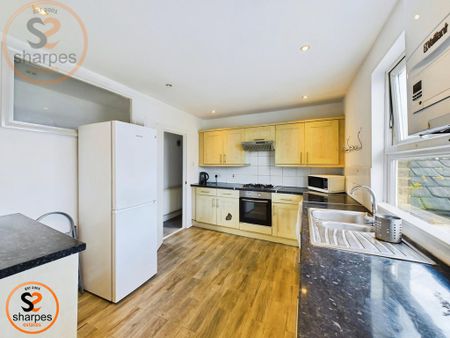 1 bedroom in a house share to rent - Photo 5