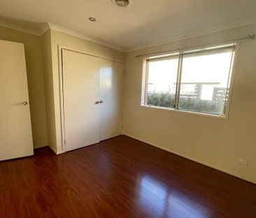 7 Short Road, Hampton Park VIC - Photo 1