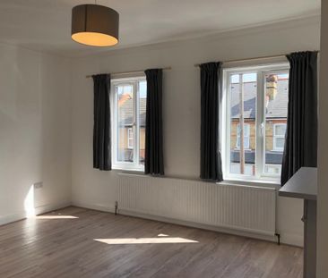 2 Bed Semi-Detached House, Abbey Road, CR0 - Photo 6