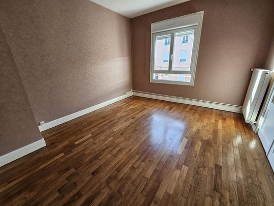 Location Appartement 4 pièces 82m² LE CREUSOT 71200 - Photo 1