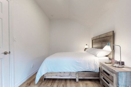 For Lease - 193 Ways Bay Drive, Georgina, Ontario - Photo 2