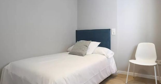 Calle San José de Calasanz, Getafe, Community of Madrid 28902 - Photo 1