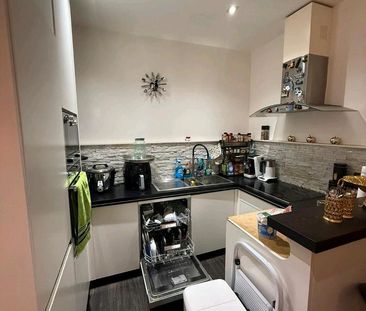 Ich biete eine wunderschöne 4 Zimmer whg.in lierenfeld an - Foto 4