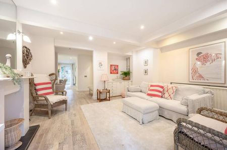 2 bedroom maisonette to rent - Photo 2