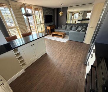 2 bedroom penthouse to rent - Photo 6