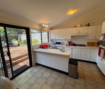 Lilyfield - Photo 4