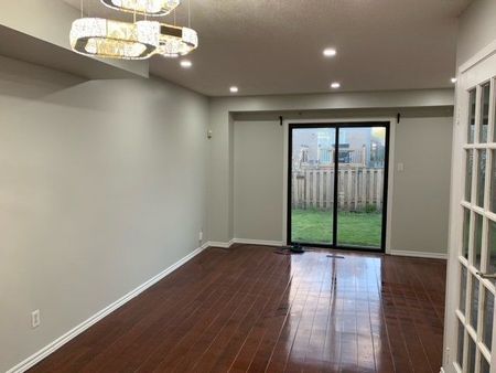 For Lease - 20 Glanvil Crescent, Toronto, Ontario - Photo 2