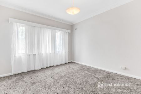 Comfort, Space and Location!! - Photo 2