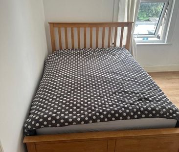 Room in a Shared House, Boswell Road, CR7 - Photo 2