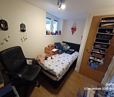 Colum Road Cardiff - Photo 5