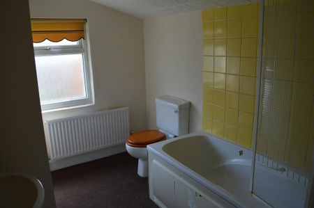 2 bedroom terraced house to rent - Photo 5