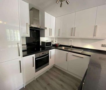 Woking, Surrey, GU22 - Photo 2