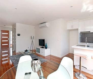 108 Winter Crescent, Reservoir VIC 3073 - Photo 4