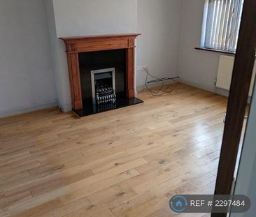 4 bedroom semi-detached house to rent - Photo 1