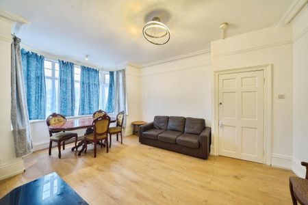 2 bedroom flat to rent - Photo 4
