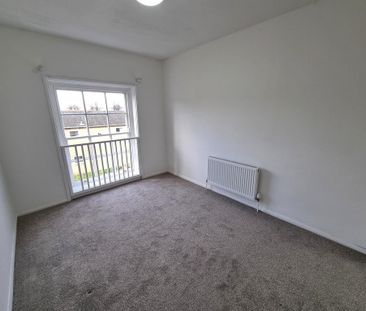 3 bedroom apartment to rent - Photo 2