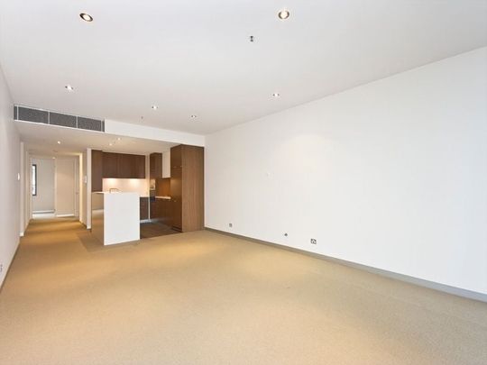 THE HYDE - NORTH FACING EXECUTIVE THREE BEDROOM APARTMENT! - Photo 1